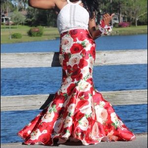 TWO PAGEANT ARE PROM DRESSES